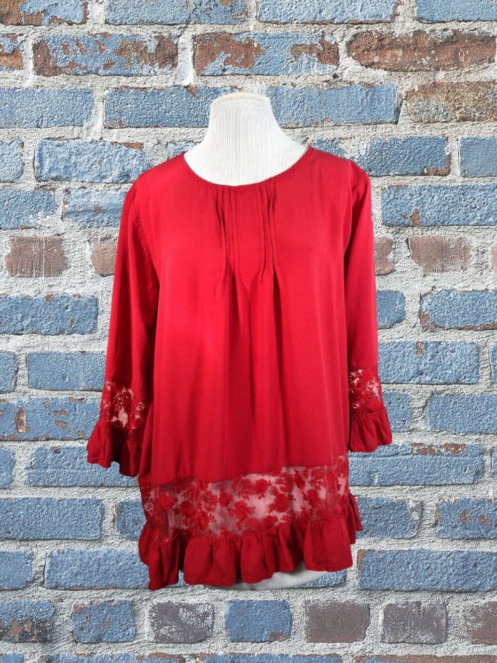 Meaeor Lady's Red Oversized Top Size Small